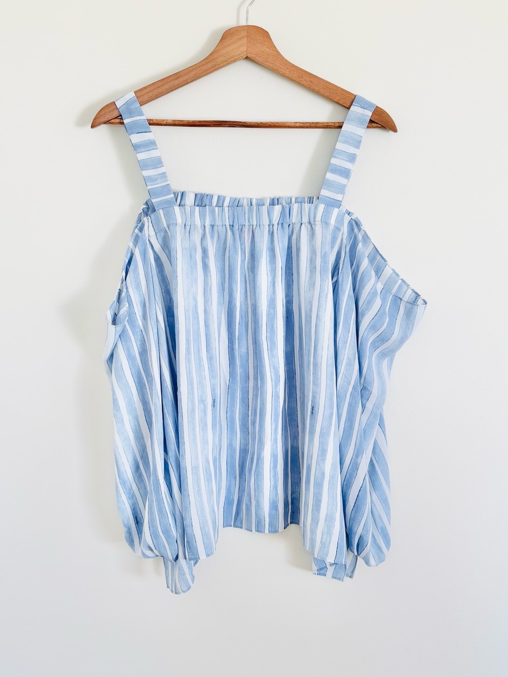 NWT Vince Camuto Off-the-Shoulder Top in Stormy Blue Stripe